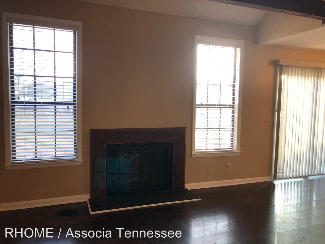 1205 Clubhouse Lane - Photo 2 of 10