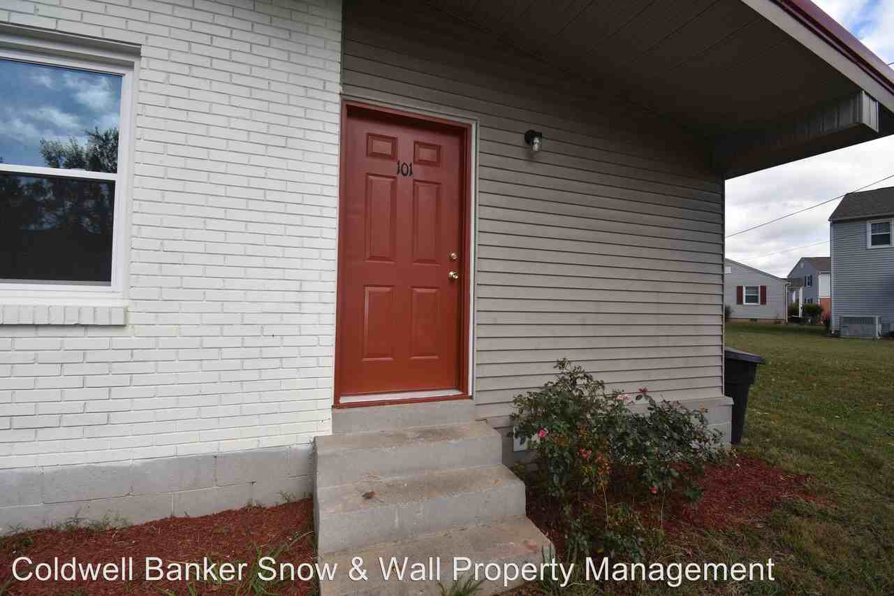 101 Chamberlain Circle - Photo 3 of 12