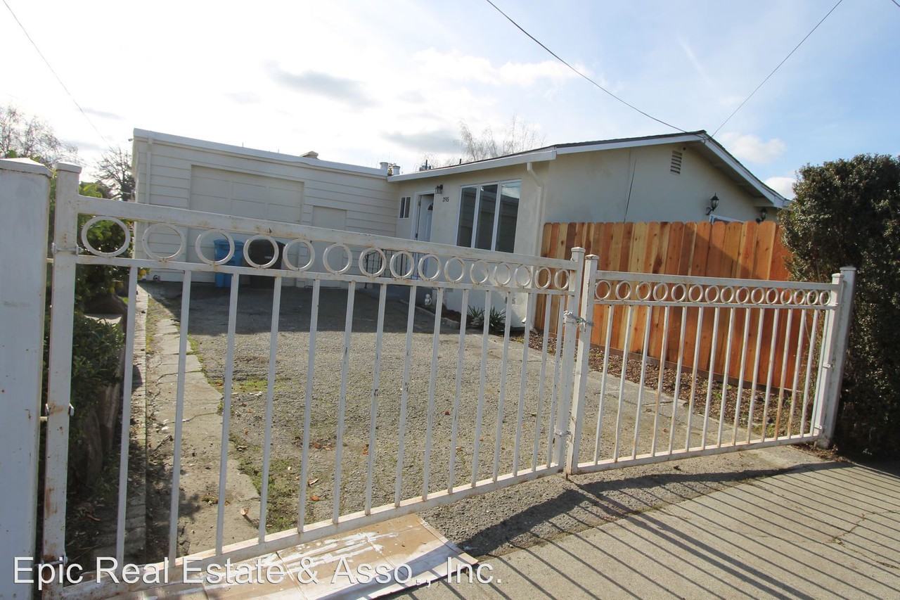 395 Larkspur Drive - Photo 3 of 50