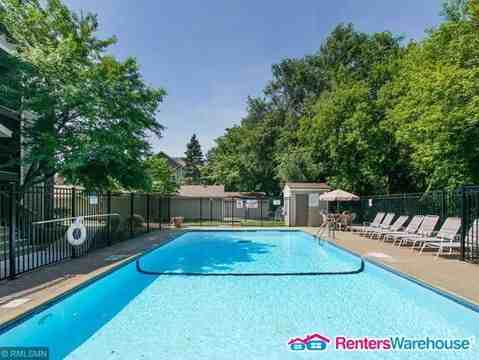 2140 Ridge Dr Apt 21 - Photo 2 of 19