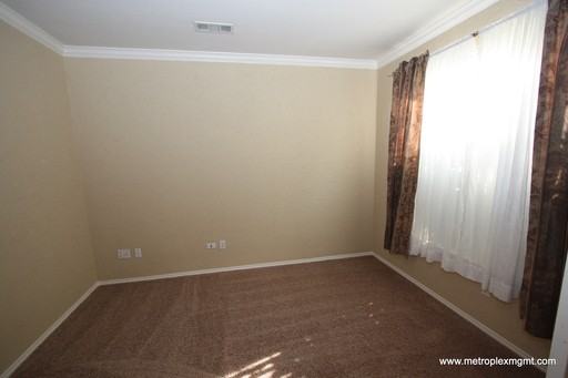 7724 Monthaven Dr - Photo 2 of 17