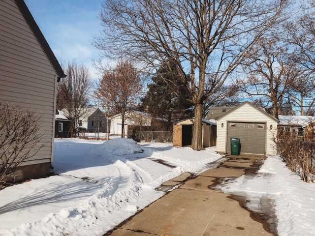 5022 49 Th Ave N - Photo 2 of 18