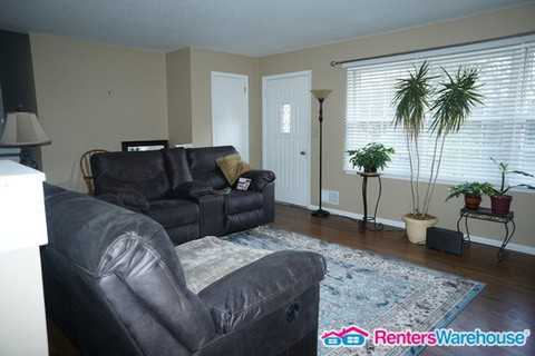 2416 W 110th St - Photo 2 of 21