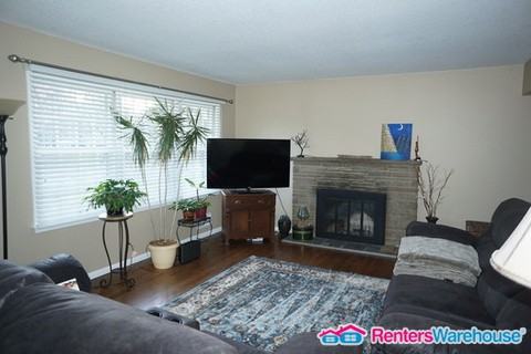 2416 W 110th St - Photo 3 of 21