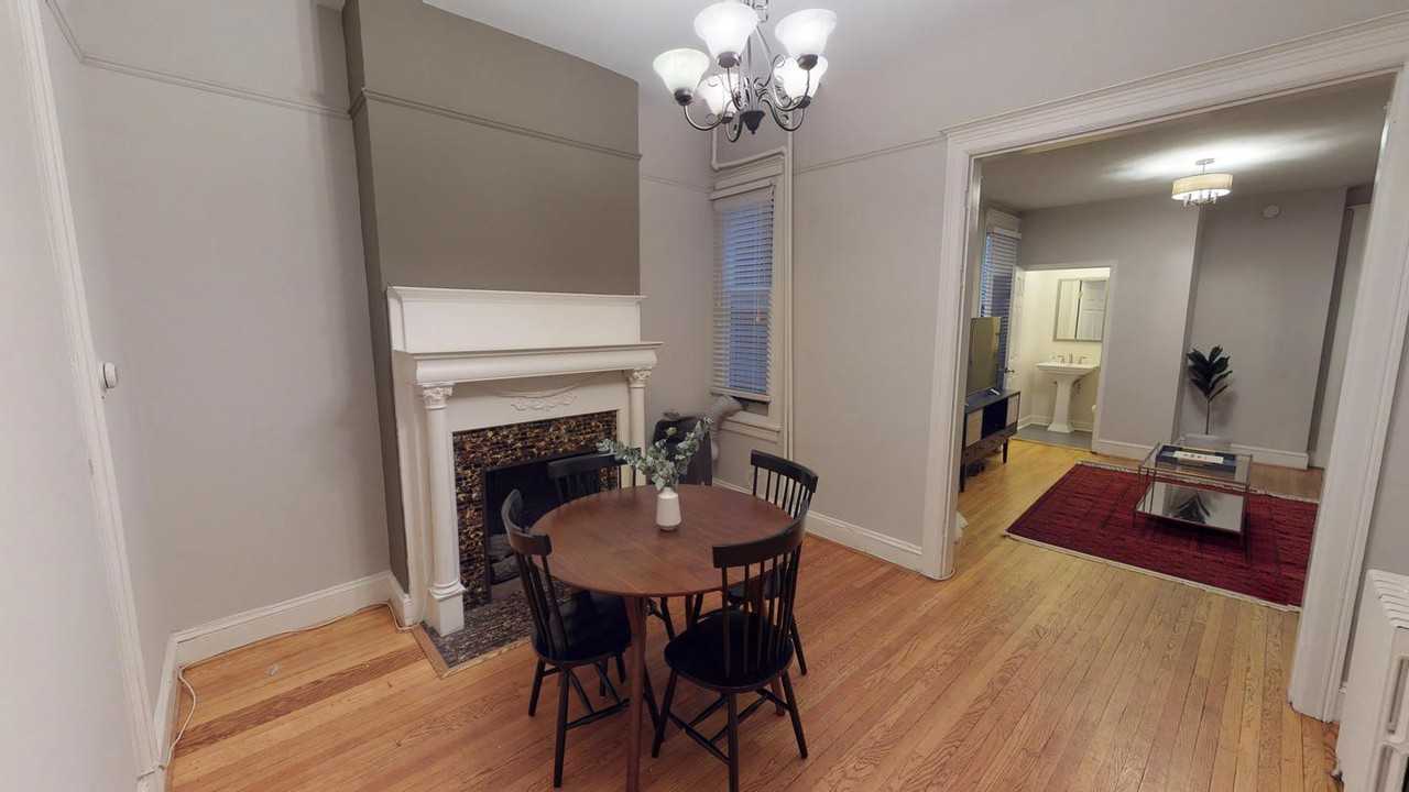 Beautiful townhouse at the heart of Adams Morgan - Photo 6 of 14