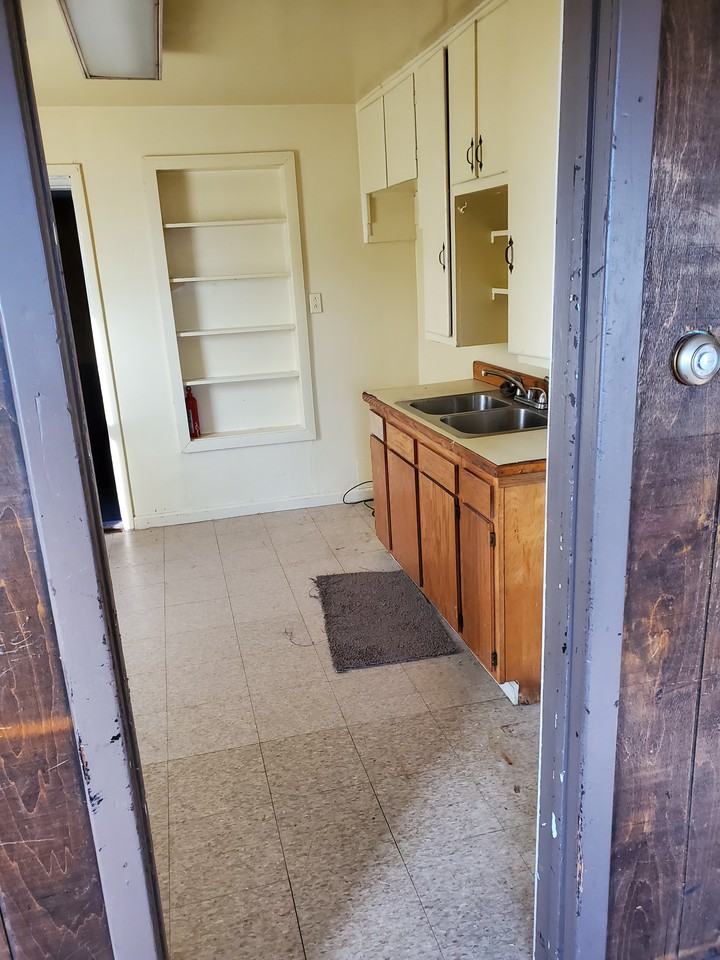 1357 East Bristol Road - Photo 2 of 6