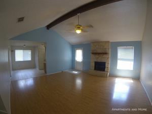 1923 Ramona Circle - Photo 3 of 9