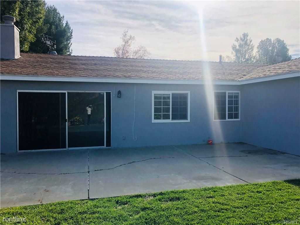 26213 Adamor Rd - Photo 2 of 10