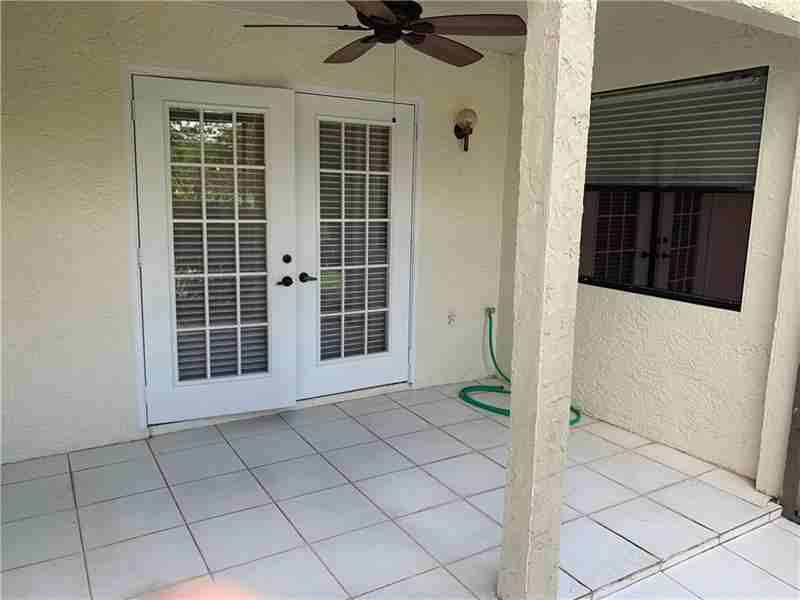 627 N Shore Dr - Photo 3 of 13