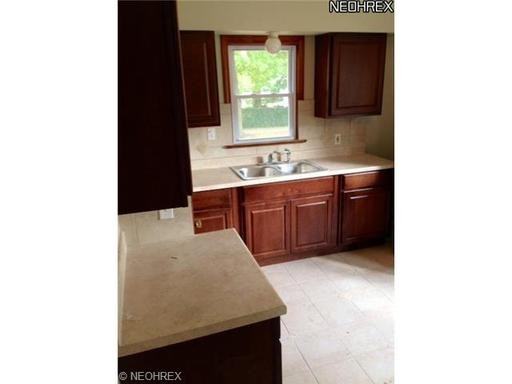 3965 W 140th St - Photo 3 of 15