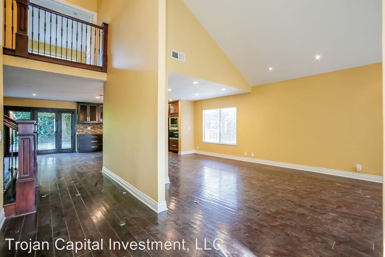 10402 Del Norte Way - Photo 3 of 20