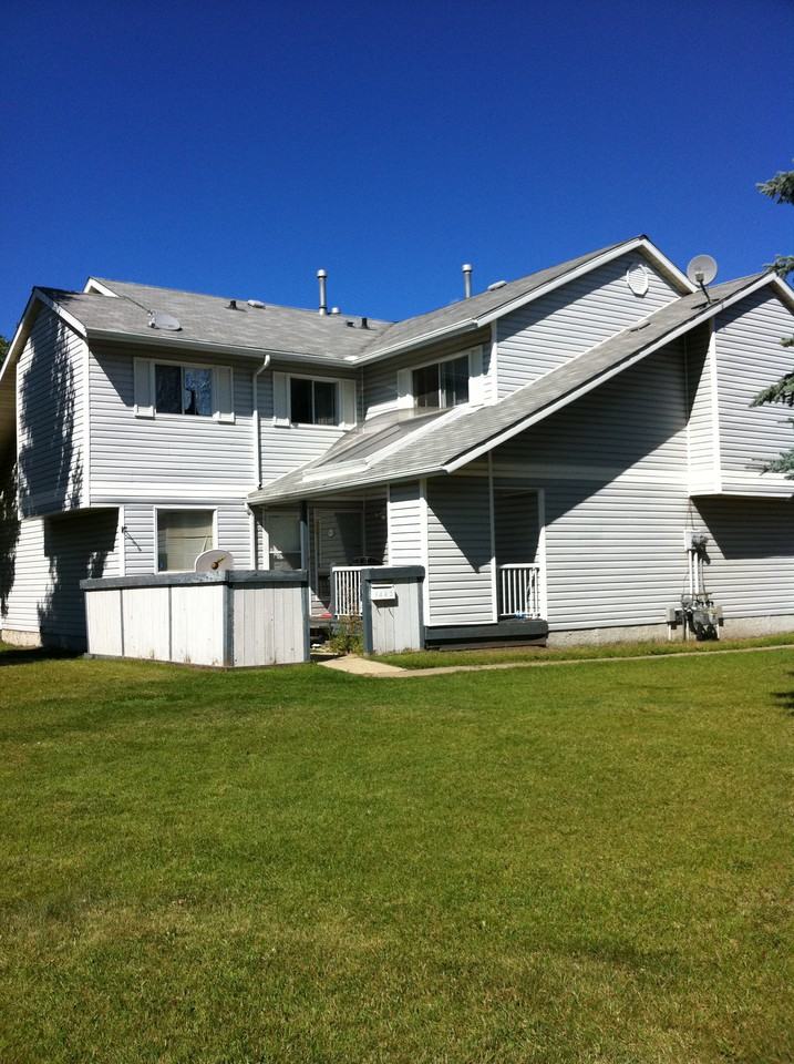 5410 11A Avenue Northwest - Photo 2 of 8