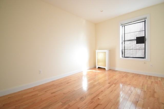 Fort Washington Ave & W 172nd St #54