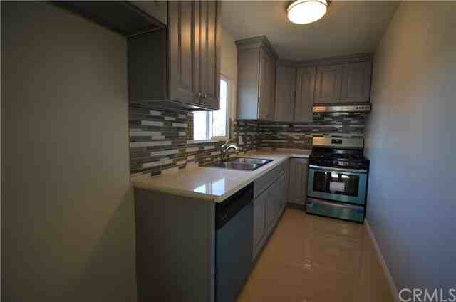 1116 S San Gabriel Boulevard - Photo 3 of 6