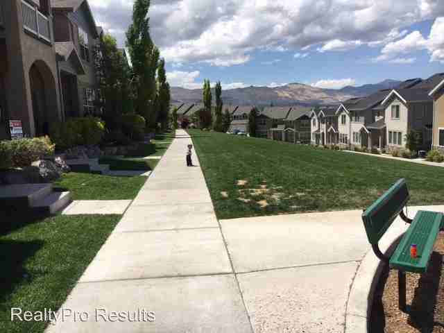 5066 W. Valmont Way - Photo 2 of 13