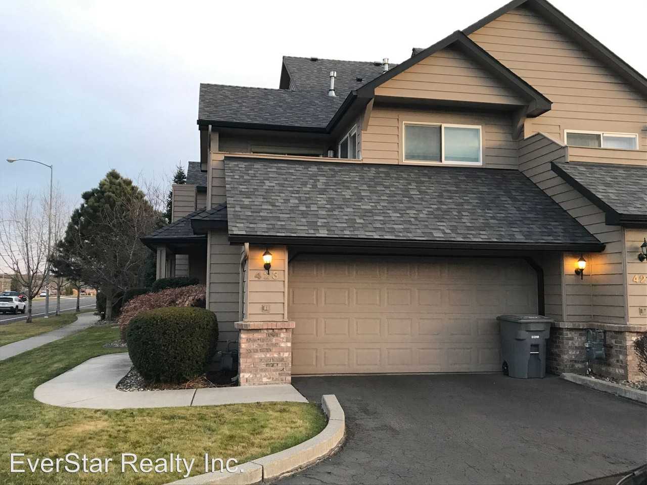 423 Columbia Point Dr - Photo 2 of 16