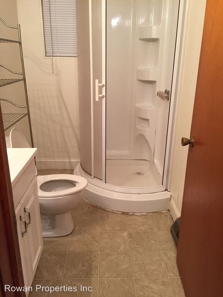 107 S Walnut Street - Photo 2 of 10