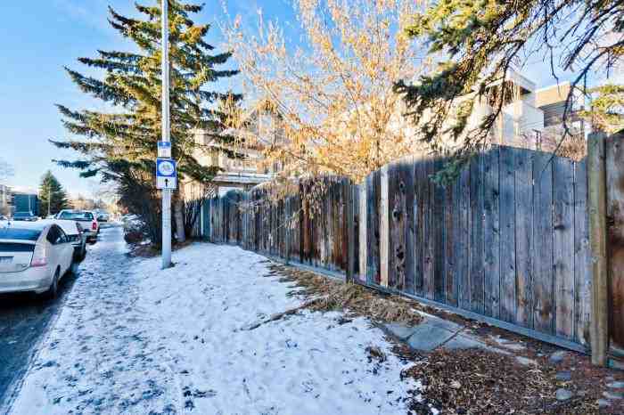 1442 26 Ave Sw - Photo 3 of 50