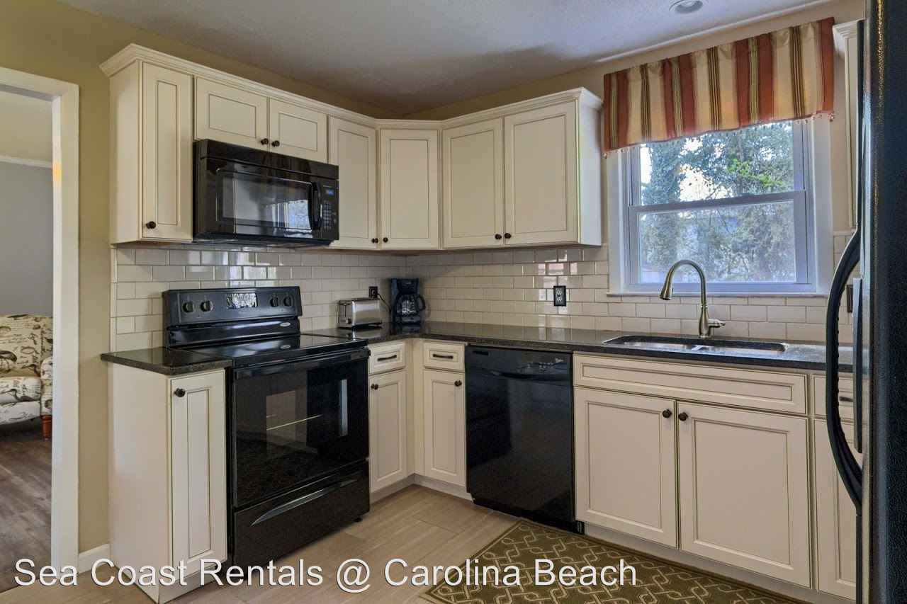 713 Kelly Road - Photo 2 of 12