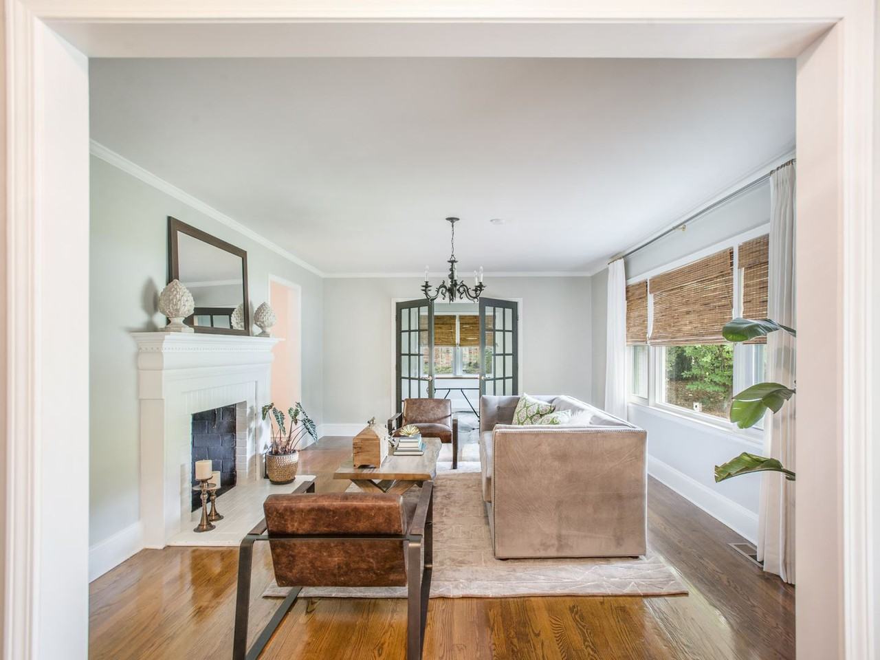 2216 Westhaven Dr - Photo 2 of 34