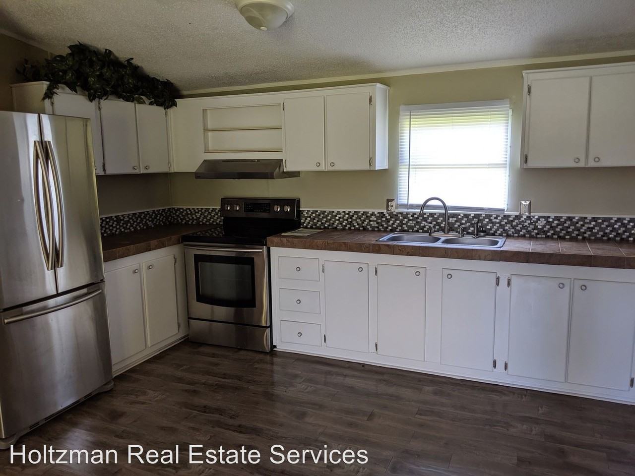 185 White Road Se - Photo 3 of 11