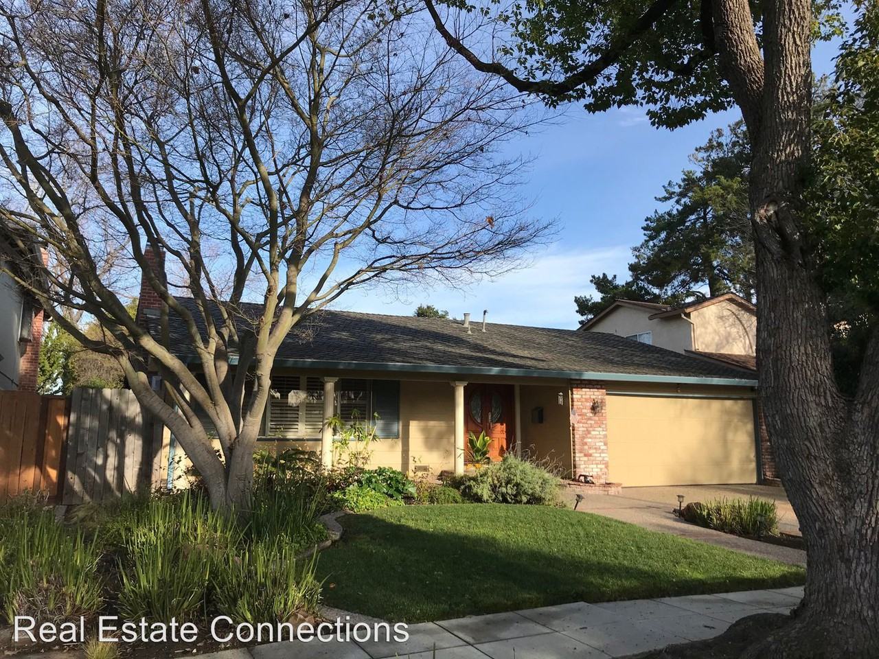 5563 Oakhurst Court - Photo 2 of 19