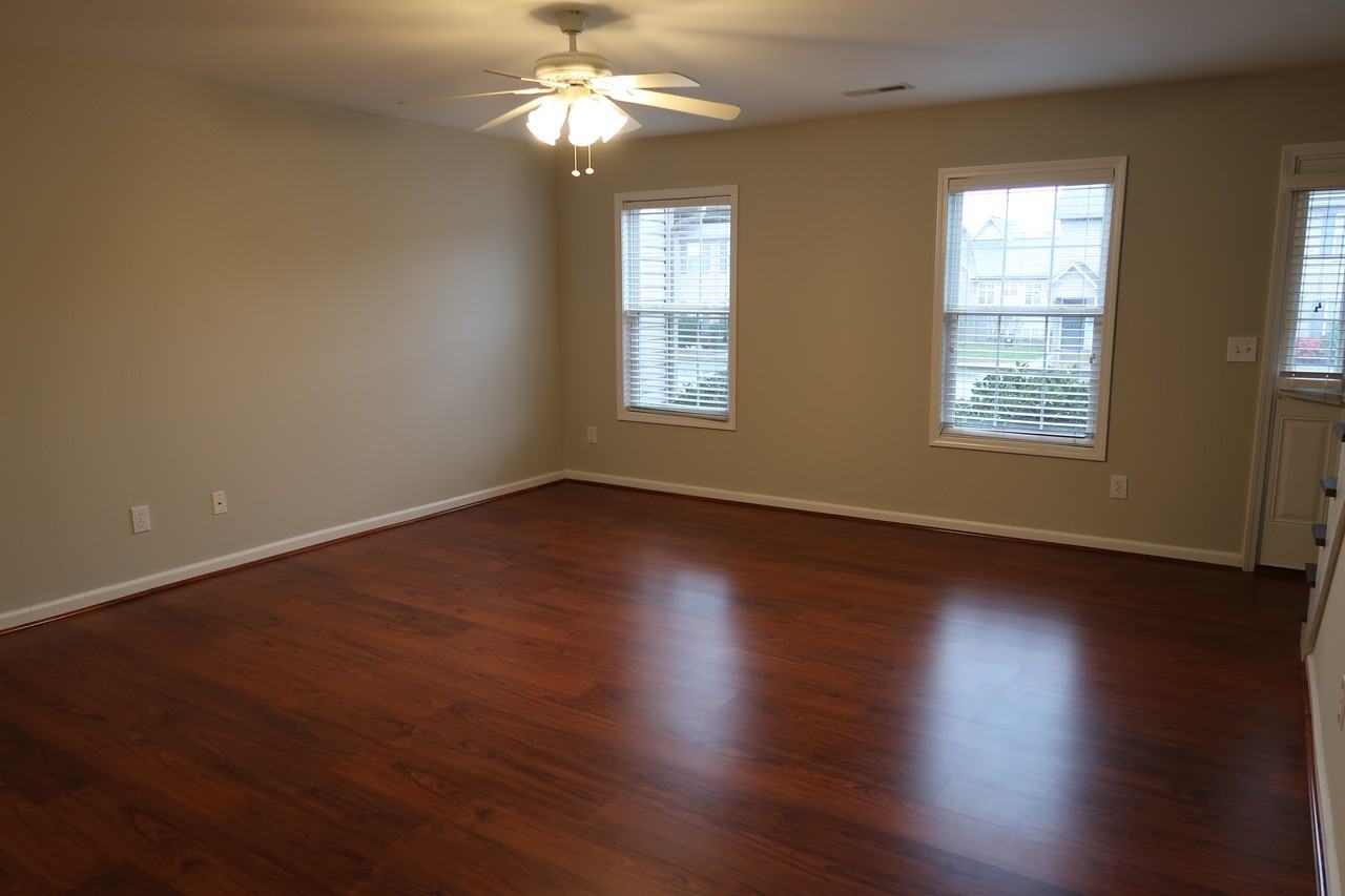 4213 Bentley Dr - Photo 3 of 19