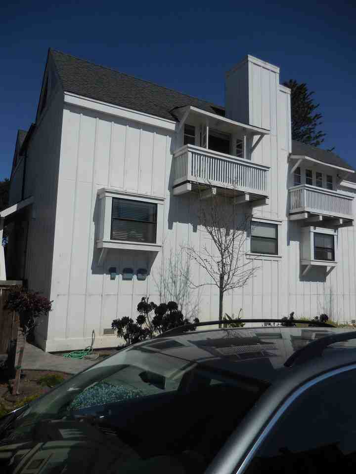 126 Forest Ave - Photo 3 of 10