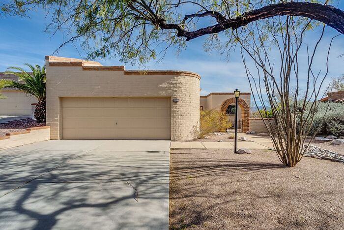 5290 North Fort Yuma Trail - Photo 3 of 44