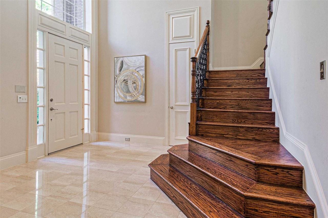 2 Woodcreek Lane - Photo 3 of 10