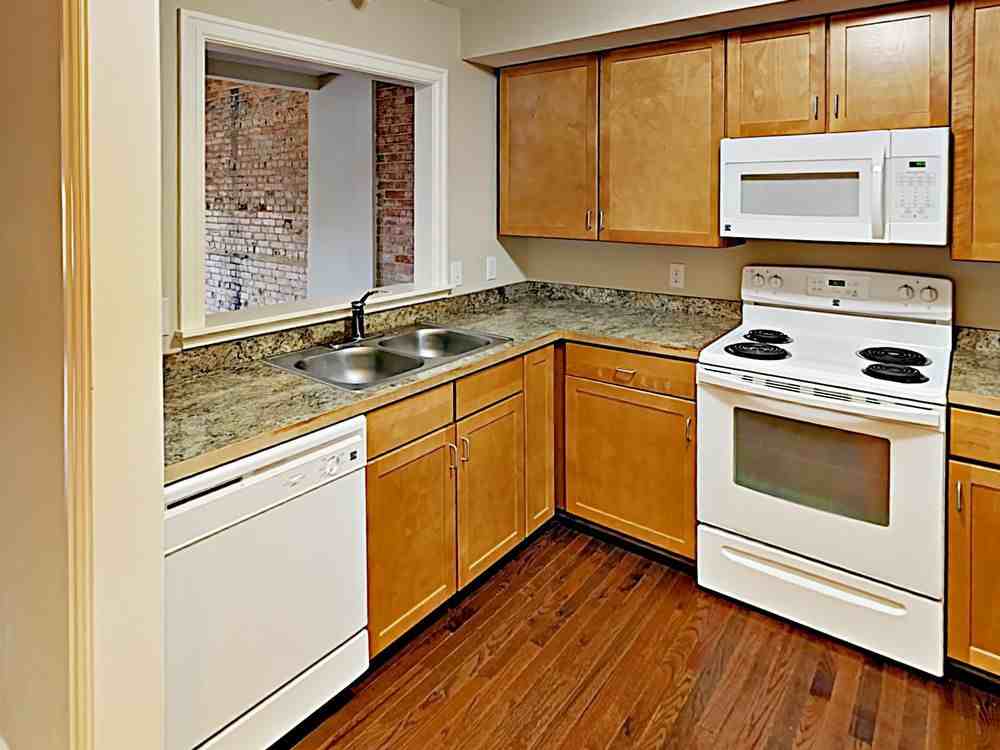 212 E Superior St #1 - Photo 3 of 18