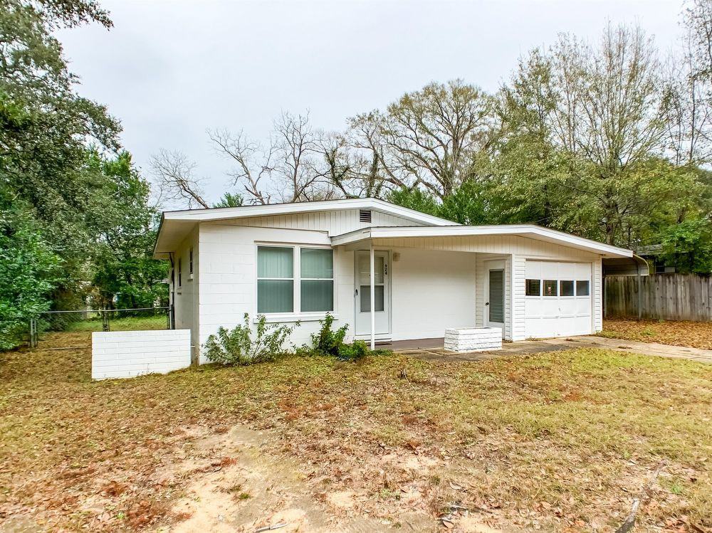 924 Lake Terrace Avenue - Photo 2 of 10