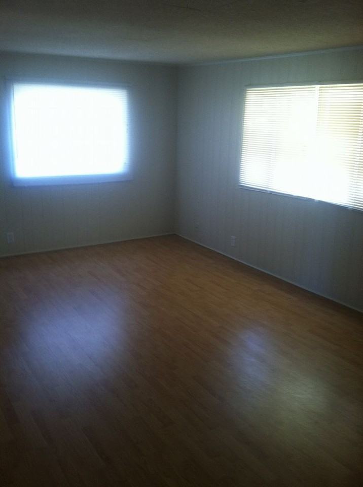722 N Eighth - Photo 2 of 8
