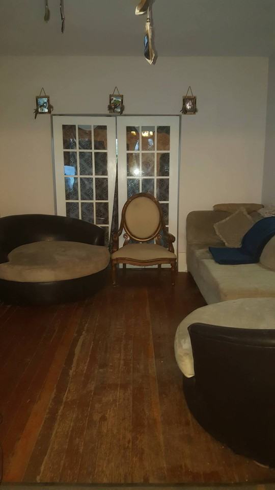 325 Avenue E South - Photo 3 of 9