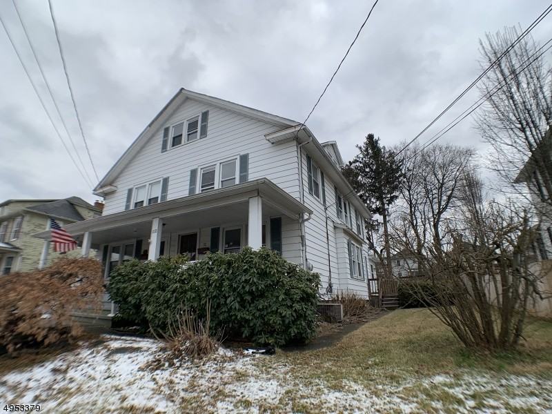 102 Youmans Ave - Photo 2 of 18