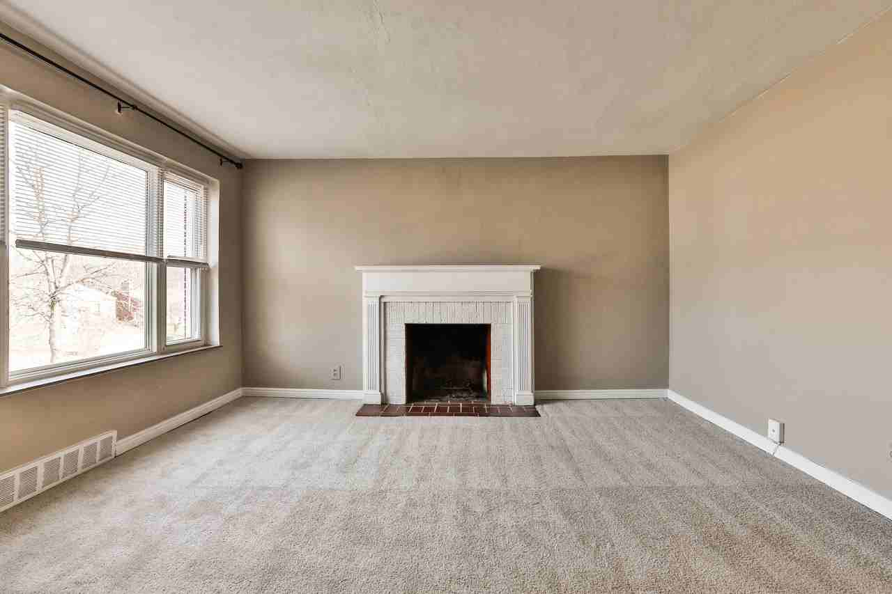 7832 Drexel Drive - Photo 3 of 17