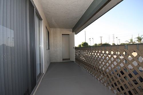 7860 Valley View - Photo 7 of 13