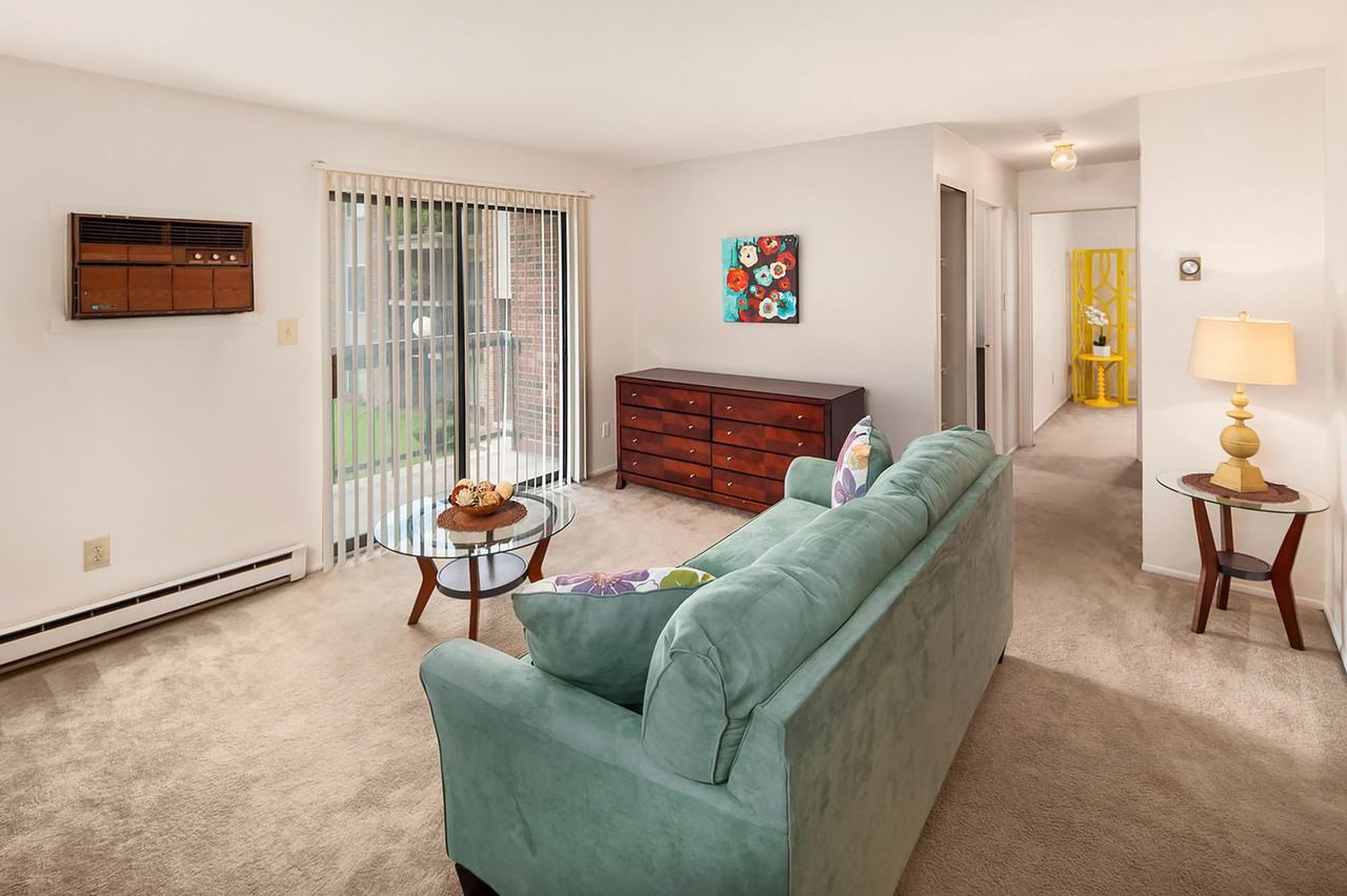 San Remo Villa Apartments - Photo 7 of 50