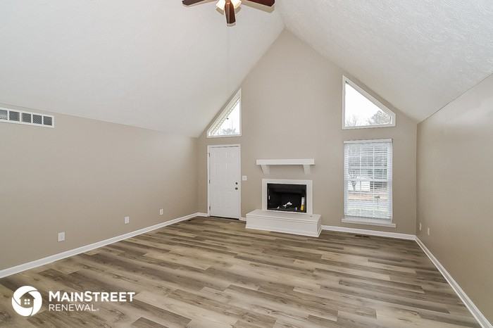 3790 Sugar Creek Drive - Photo 3 of 16