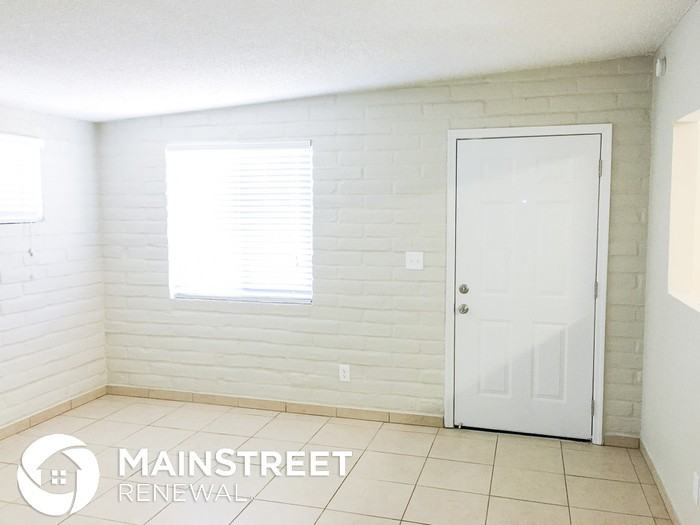 934 East Minorka Road - Photo 2 of 15