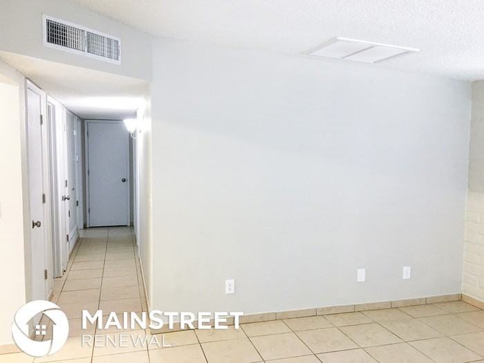 934 East Minorka Road - Photo 3 of 15