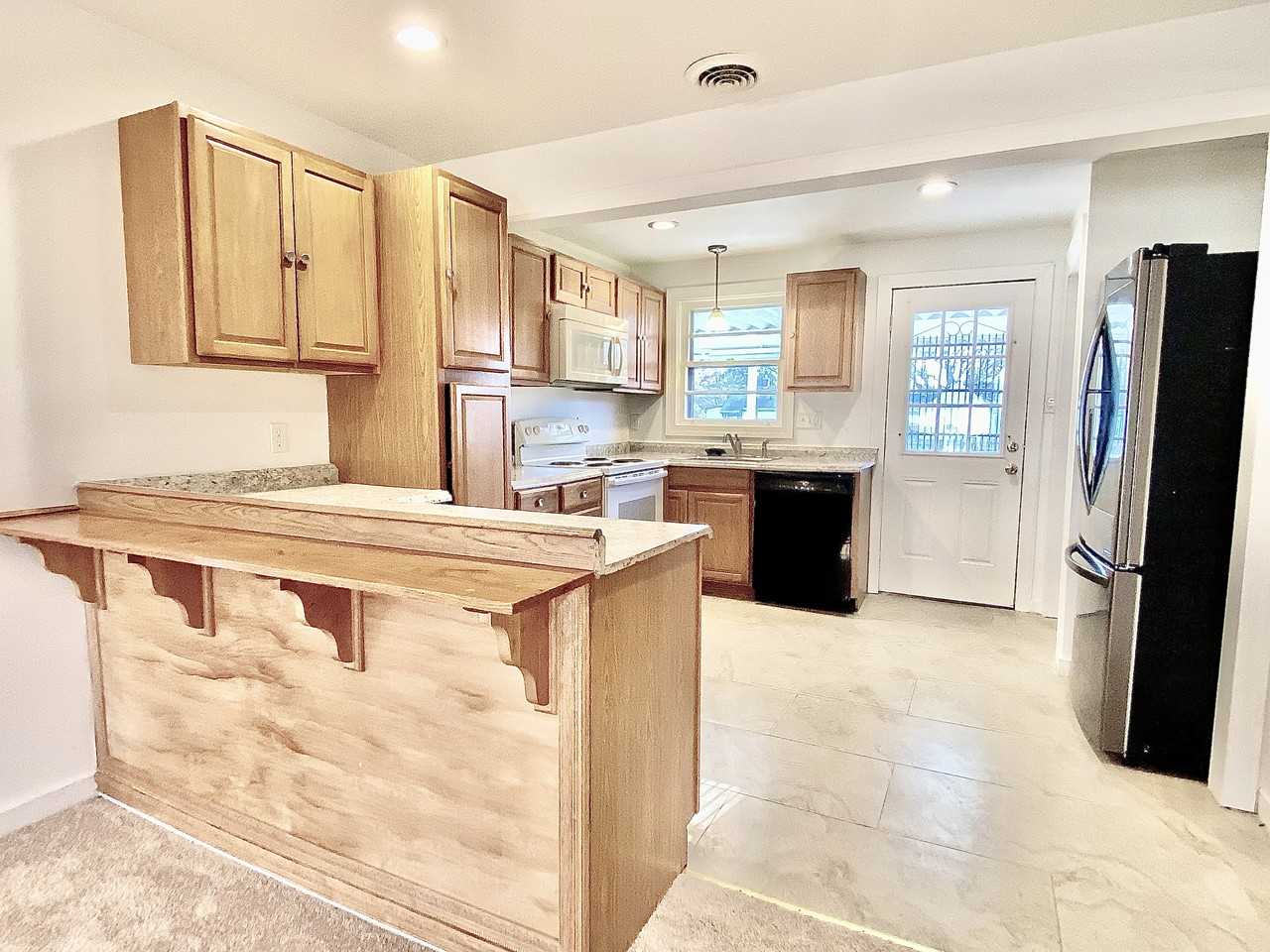 1907 N 25 Th St - Photo 3 of 10