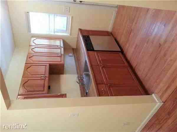 1123 N 17th Ave - Photo 3 of 20