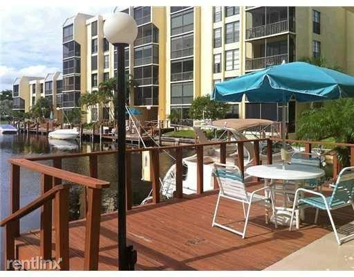 506 Royal Palm Way - Photo 3 of 4