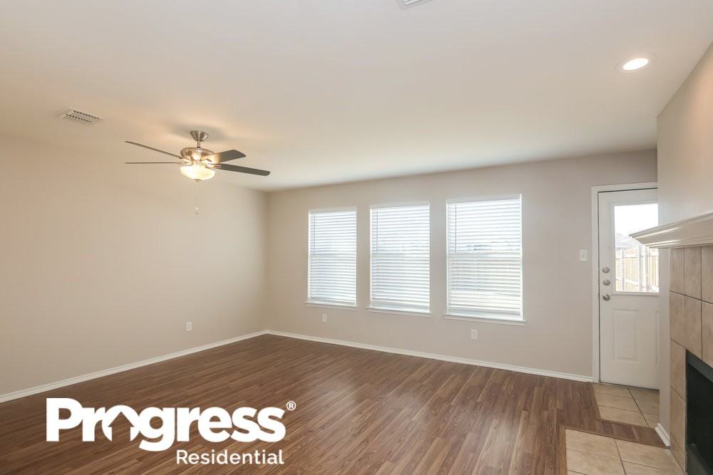 2901 Margeaux Drive - Photo 3 of 16