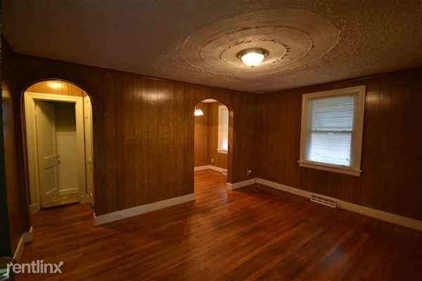1615 N 24th St - Photo 2 of 11