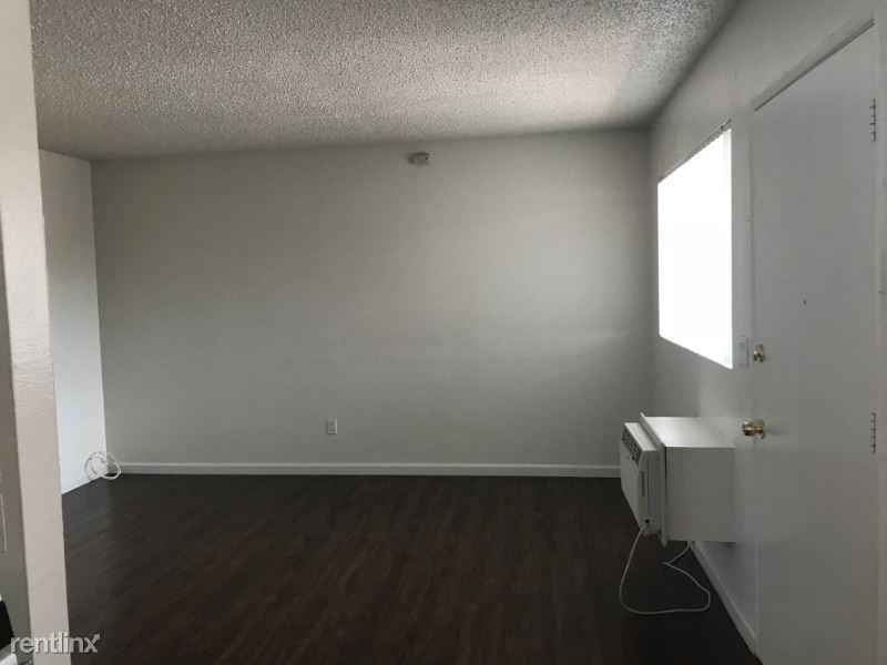 545 N. Mollison Avenue 53 - Photo 2 of 18