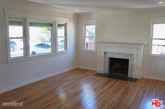 4352 Globe Ave - Photo 2 of 10