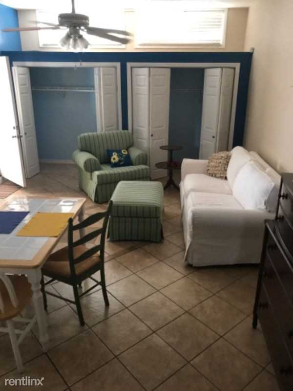 2745 Arrowhead Rd 1 - Photo 3 of 9