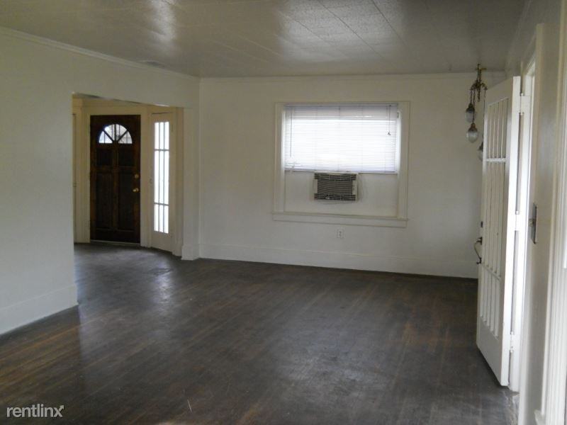 1591 N Roosevelt Ave - Photo 2 of 7